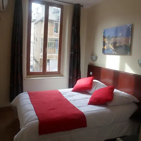 Hotell Victory 2*